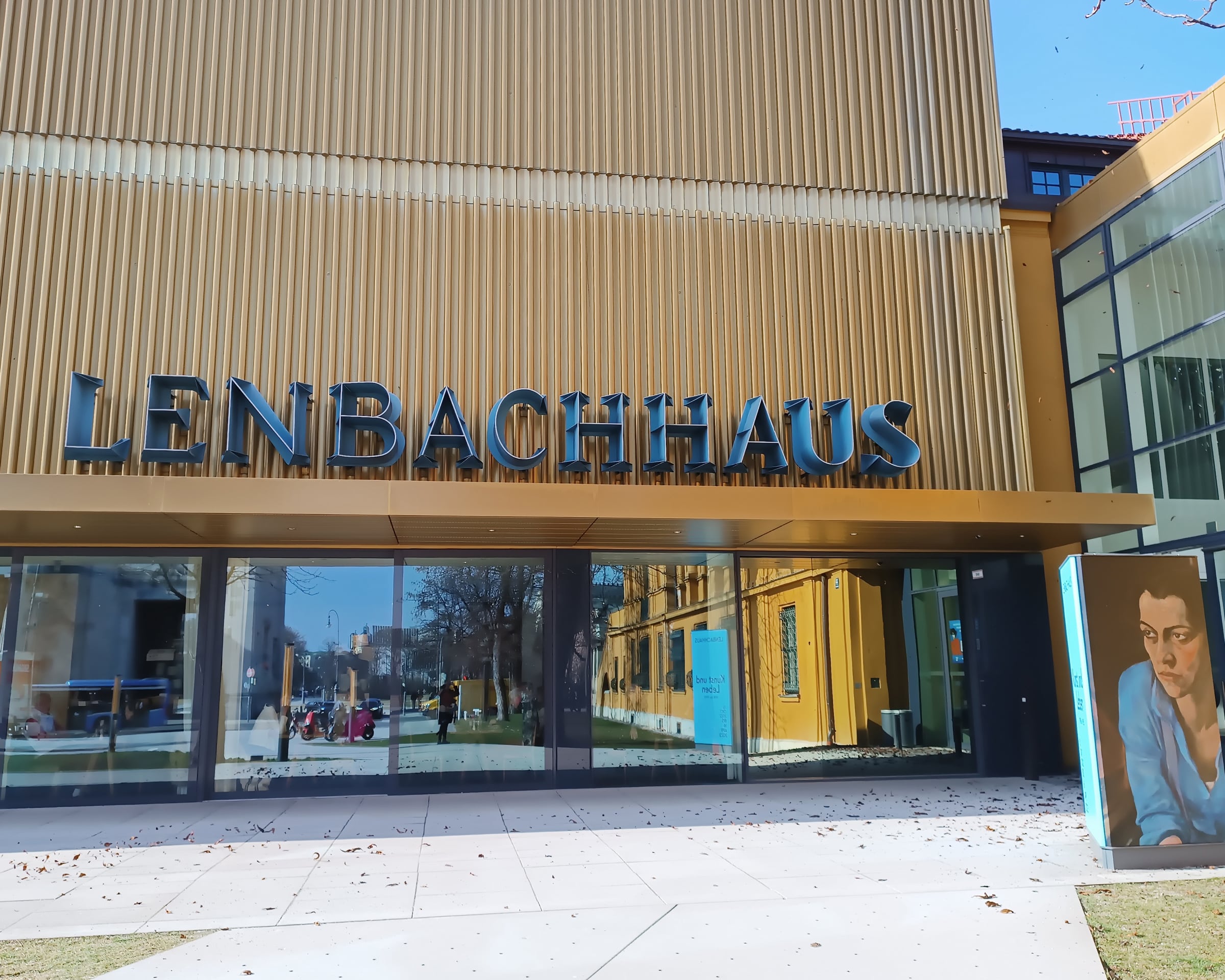 Eingang des Lenbachhauses