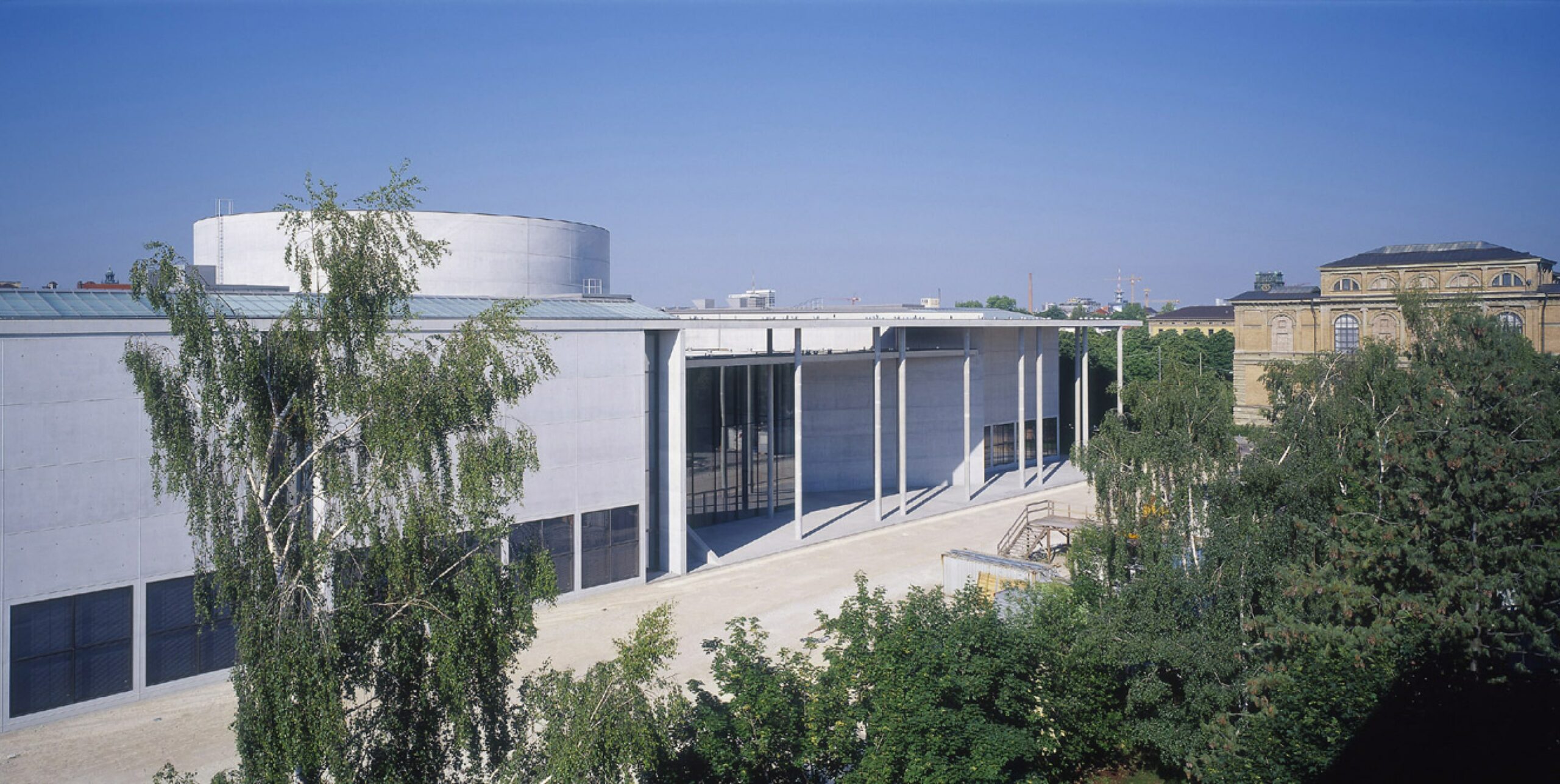 pinakothek-der-moderne-aussenansicht-referenzprojekte-ottitisch-ingenieurbuero