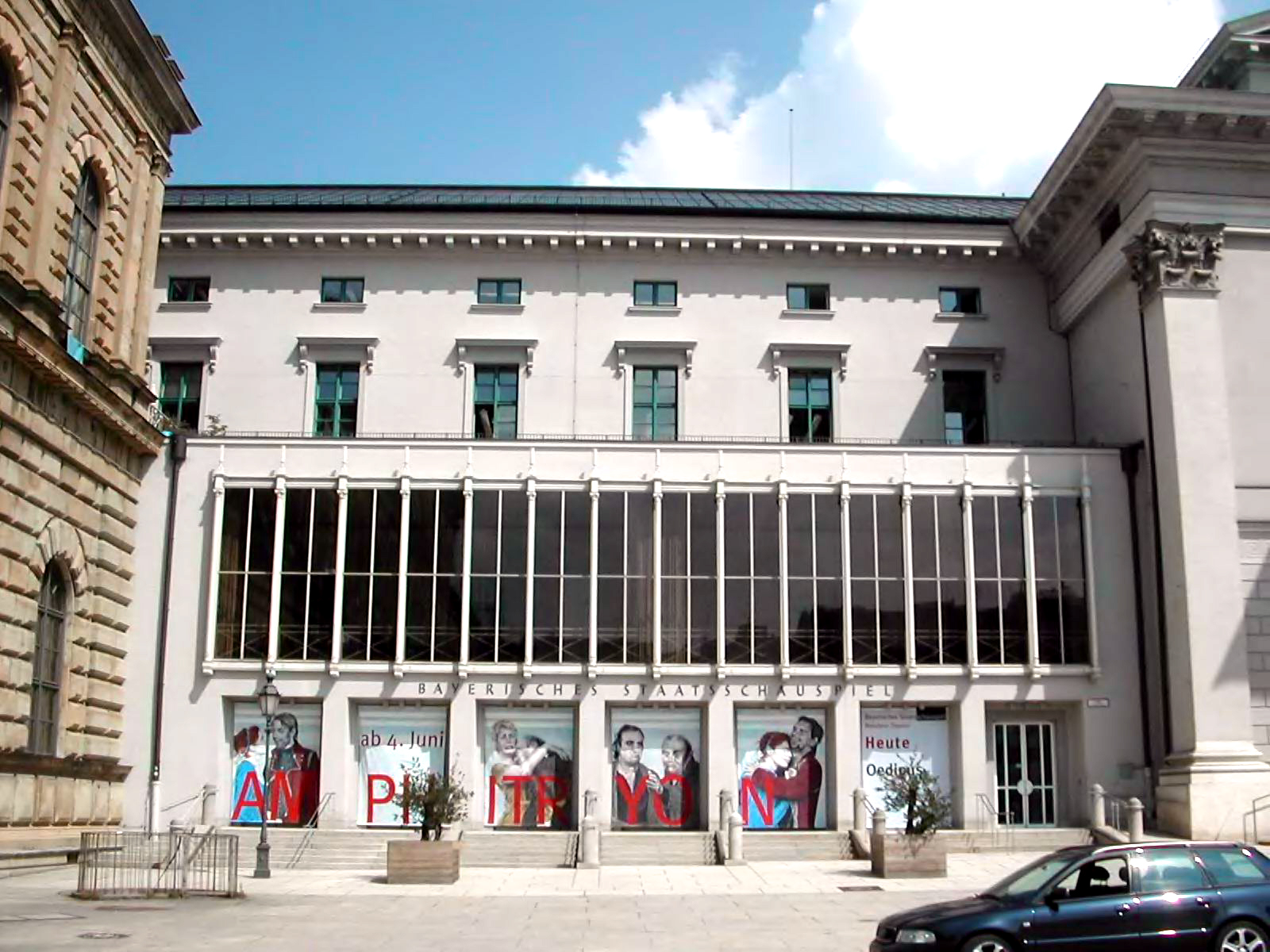 Residenztheaters München von außen. Theater mit klassischer Architektur.